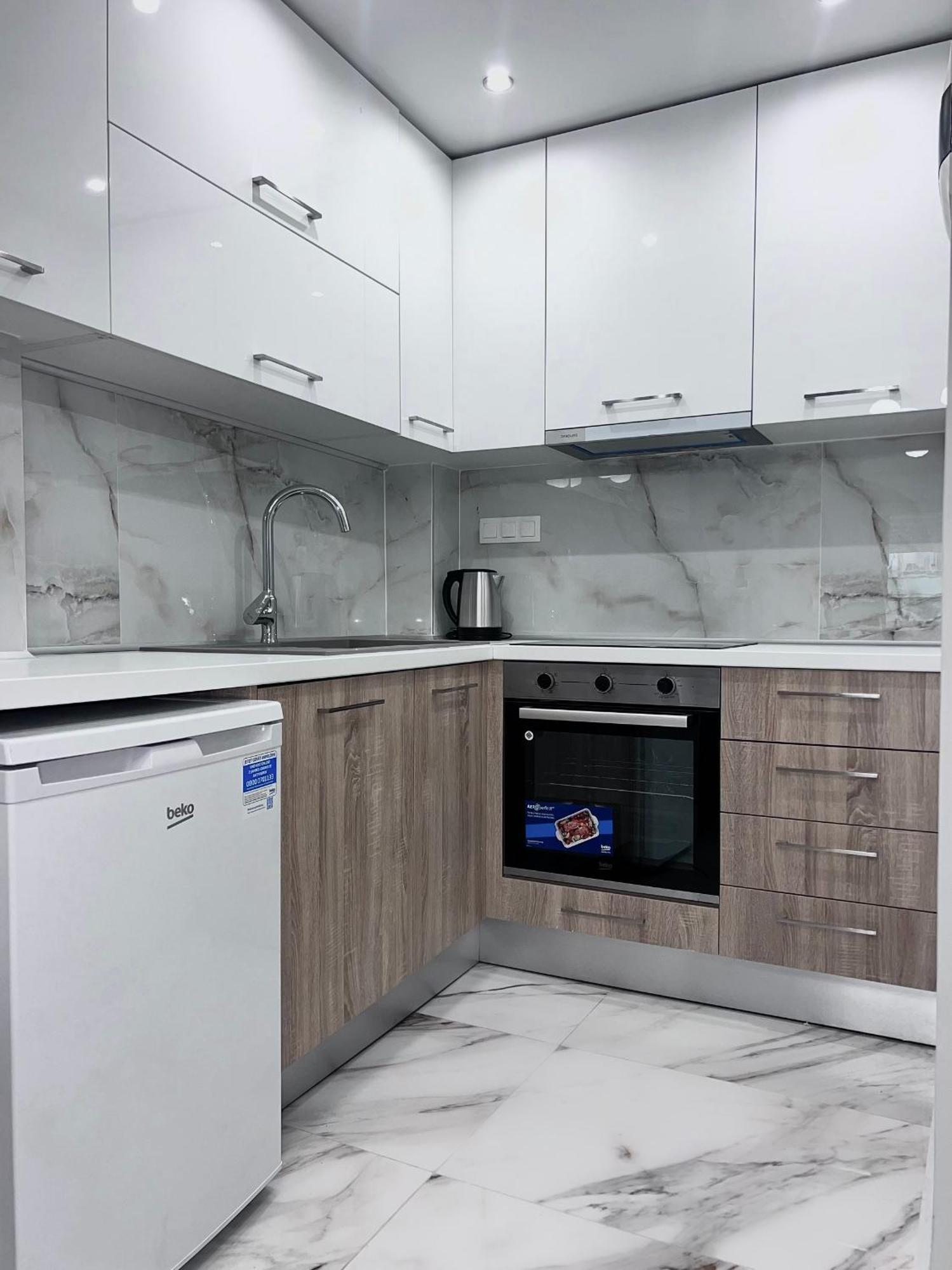 Apartment Marbled Premium